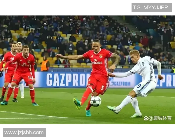 乌得勒支主场迎战埃因霍温期待精彩对决与胜利的较量